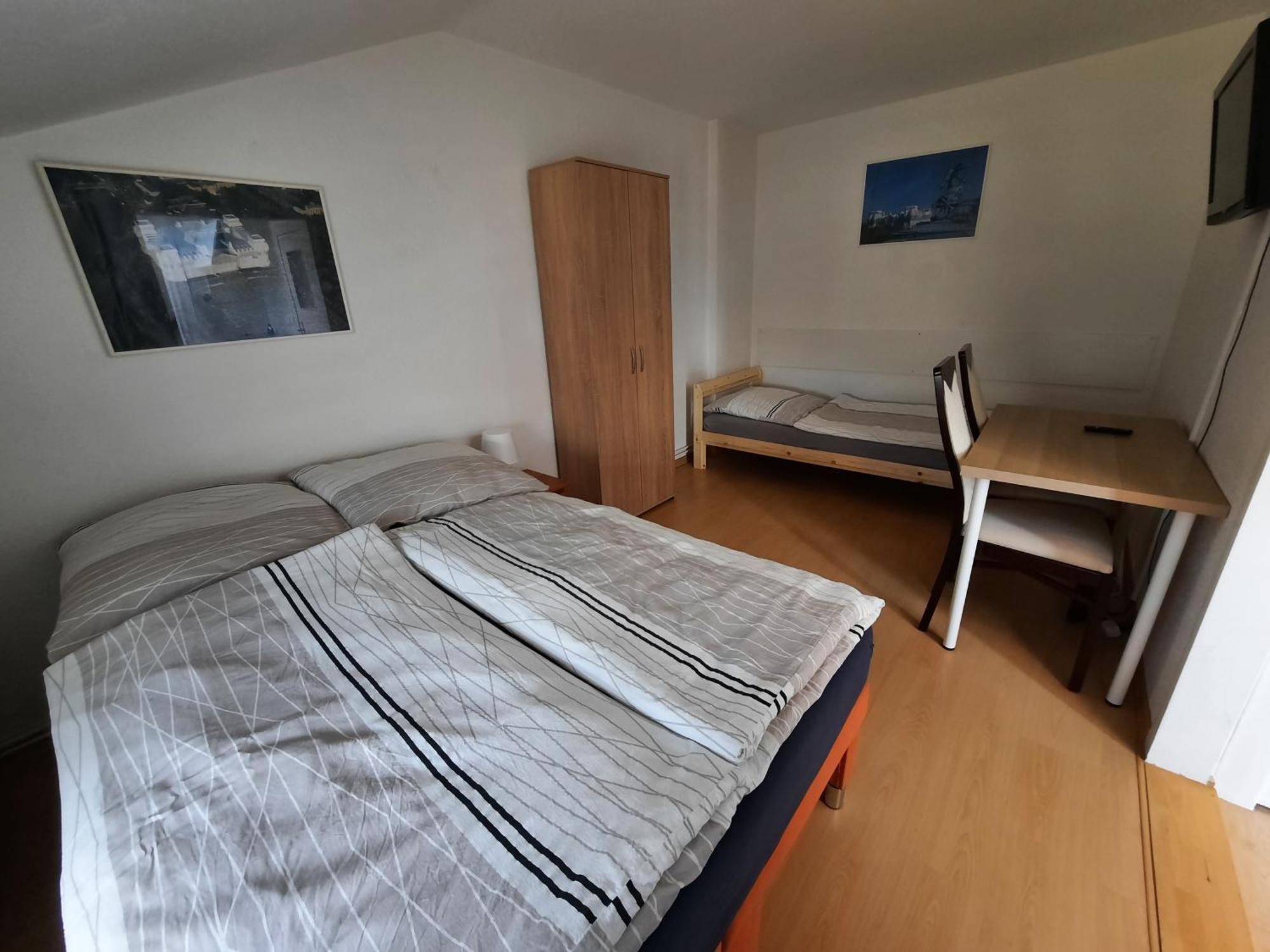Möbliertes 1 Zimmerapartement für 3 Personen mit Bad und Küchenzeile Berlin Exterior foto
